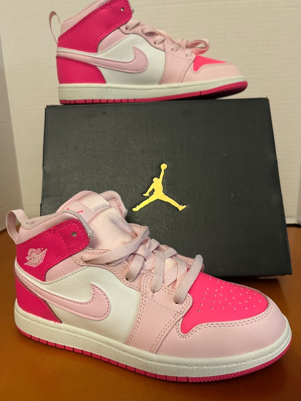 Nike Kids High-Top Sneakers in Hot Pink & Light Pink